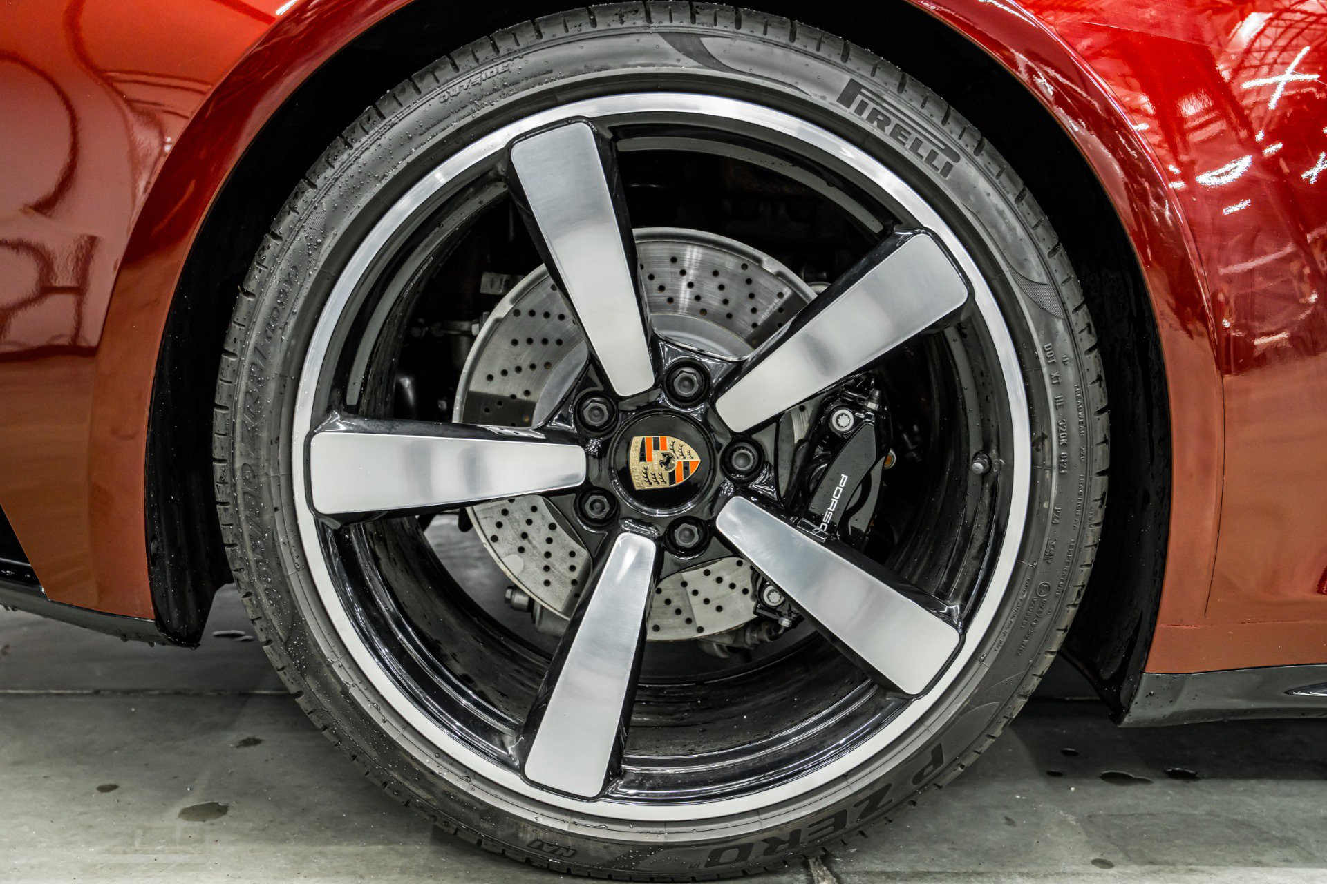 Used 2021 Porsche 911 Targa 4S Heritage Design image 40