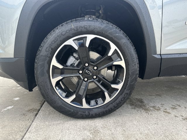 New 2027 Chevrolet Equinox LT w/ Convenience Package II FWD image 11