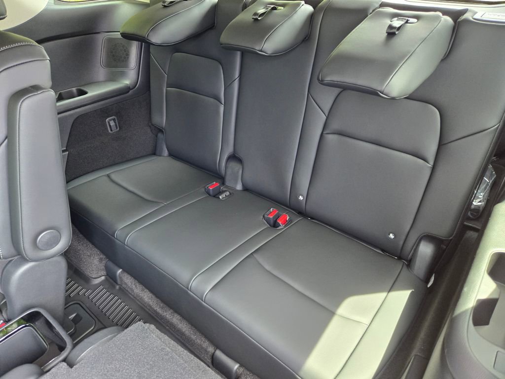 New 2026 Nissan Pathfinder SL w/ SL Premium Package FWD image 10