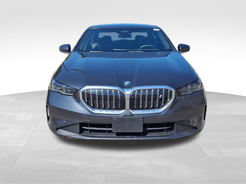 Used 2025 BMW i5 eDrive40i RWD image 2