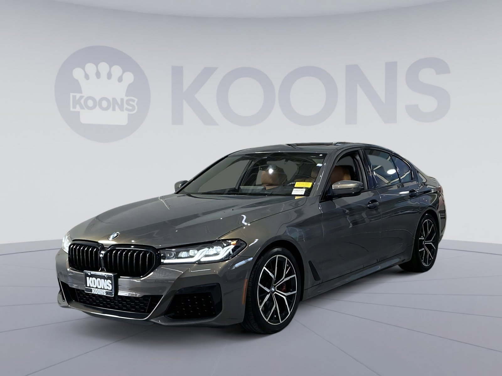 Used 2022 BMW M550i xDrive w/ Dynamic Handling Package AWD/4WD image 1