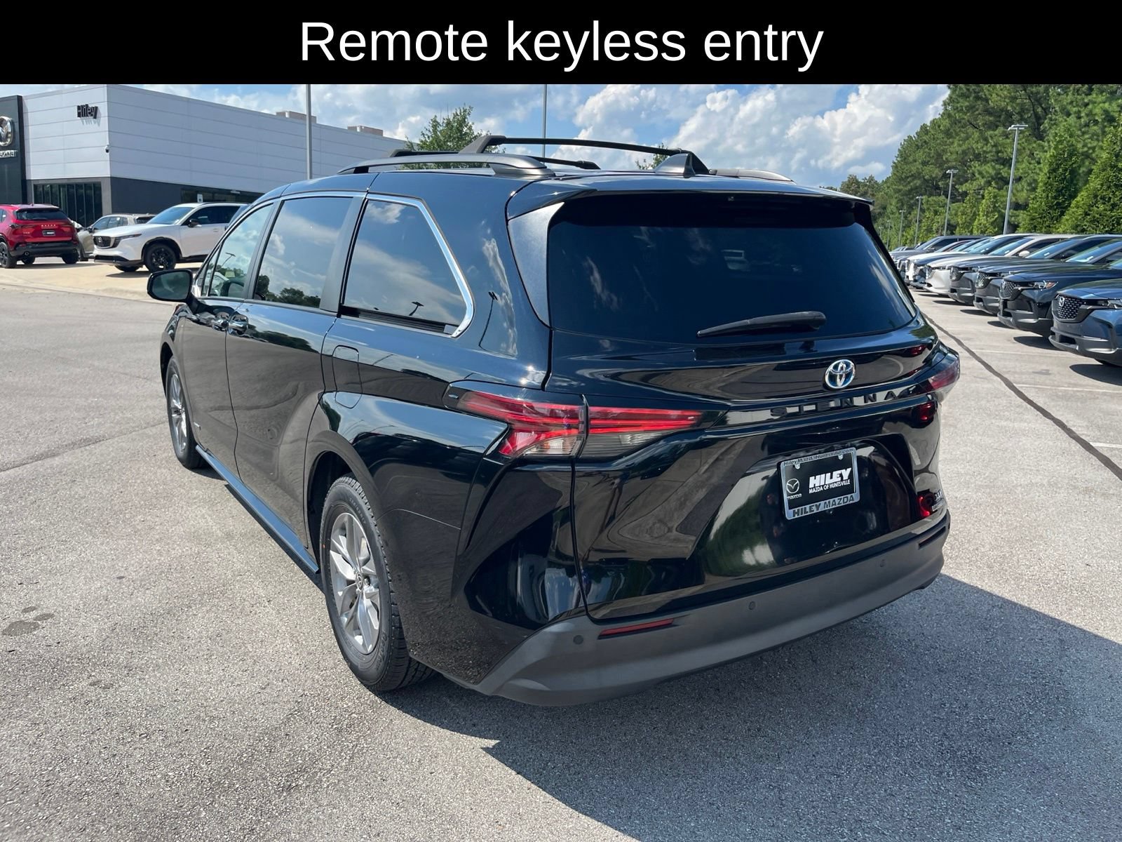 Used 2021 Toyota Sienna XLE FWD image 5