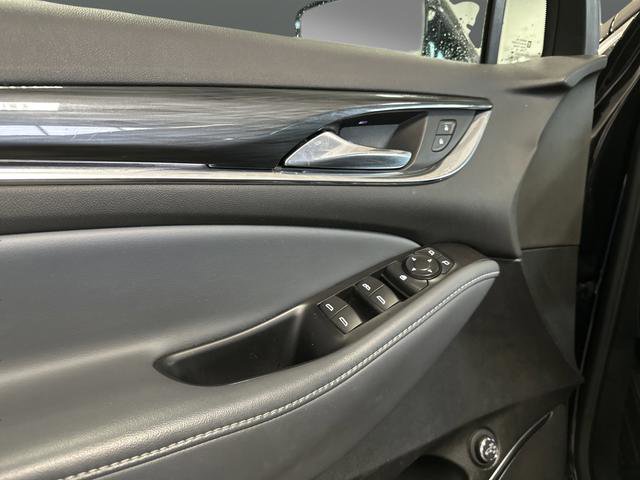 Used 2022 Buick Enclave Essence image 25