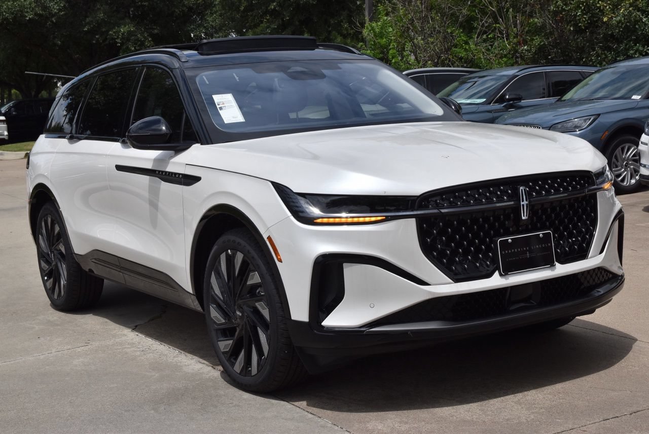 New 2026 Lincoln Nautilus Reserve AWD/4WD image 10