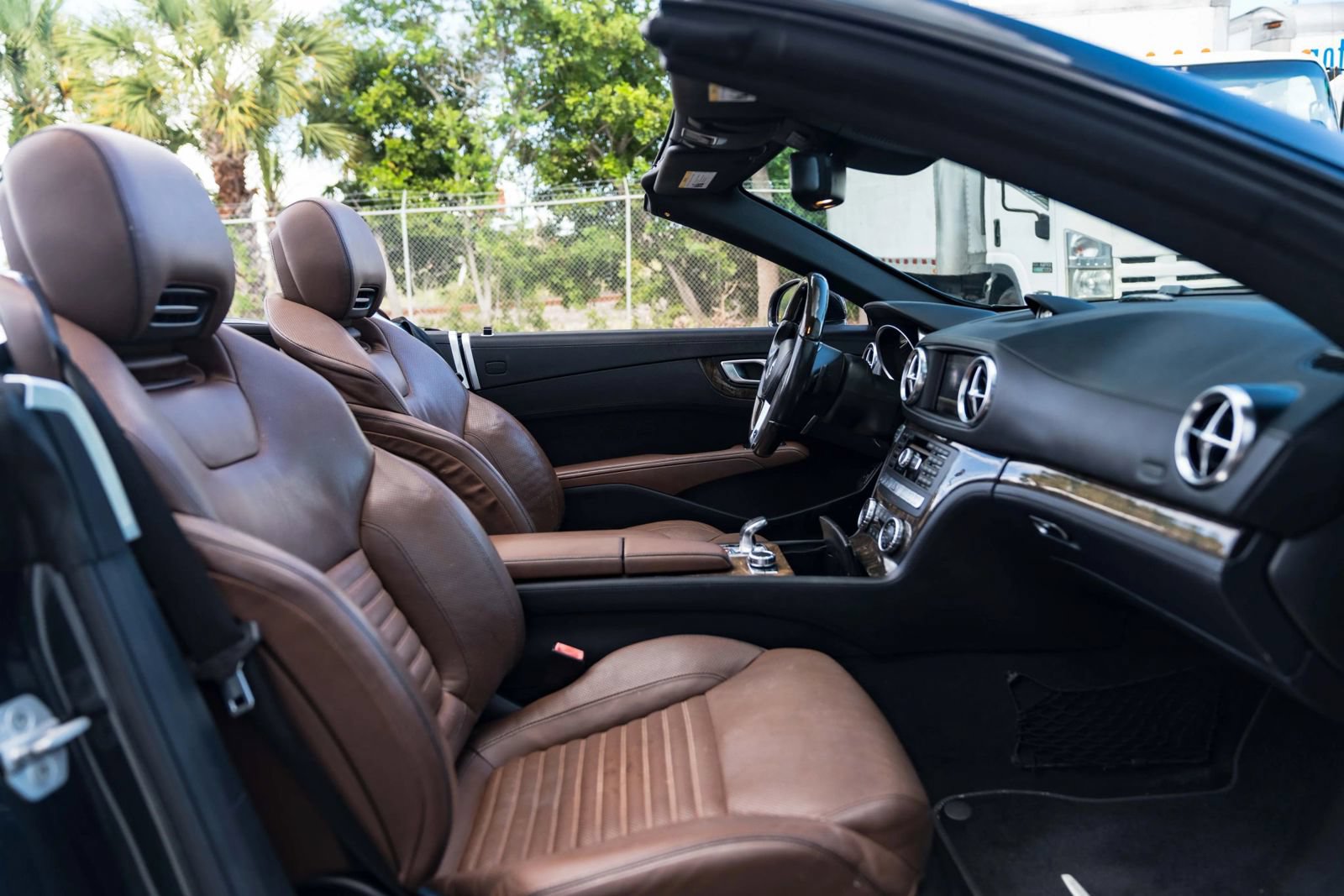Used 2015 Mercedes-Benz SL 550 image 15