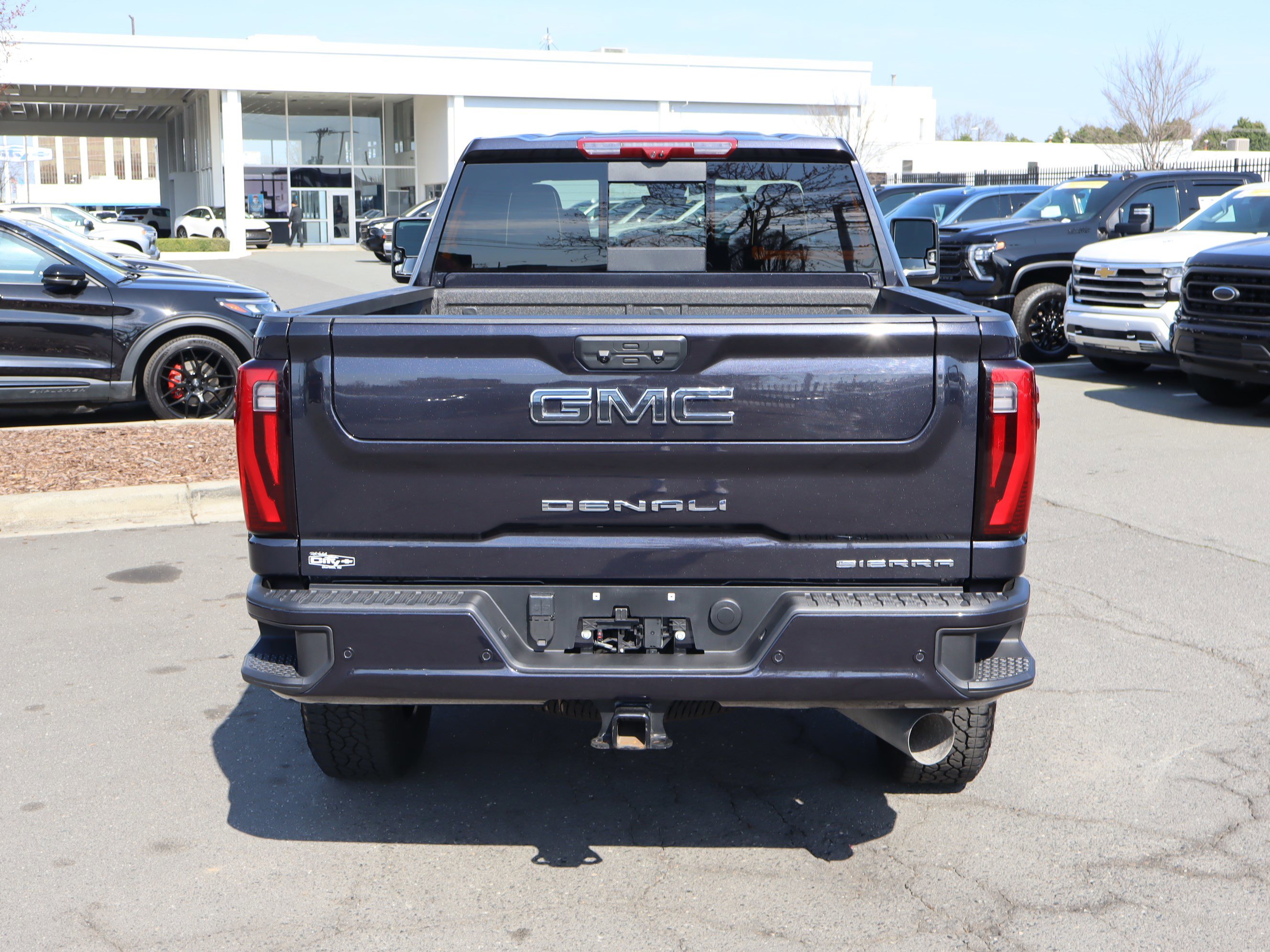 Used 2025 GMC Sierra 2500 Denali Ultimate w/ Max Trailering Package image 10
