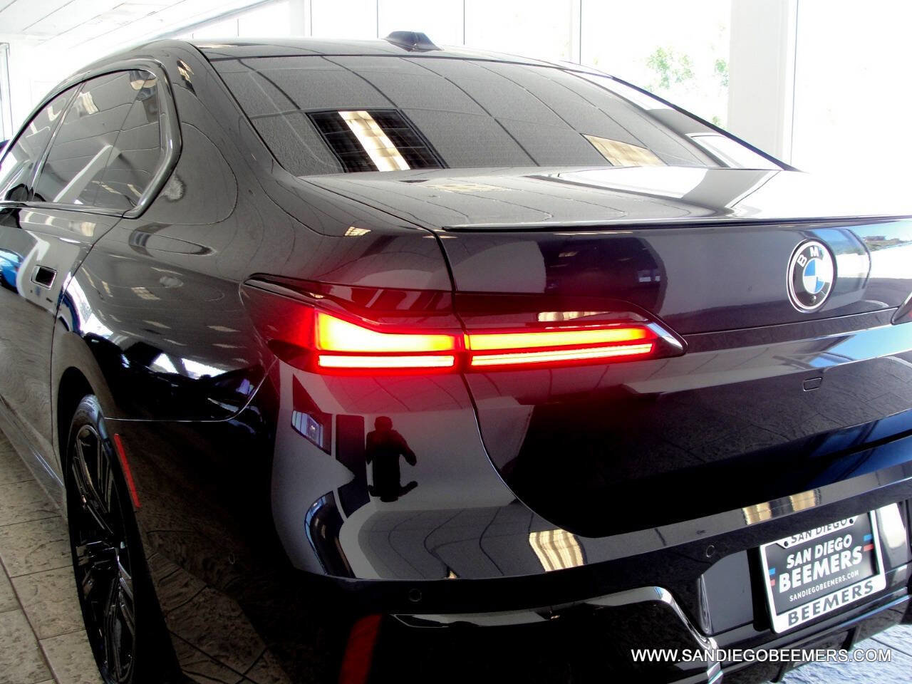 Used 2023 BMW 740i 740i M SPORT PRO+HUD+SWAROVSKI w/ Parking Assistance Package image 59