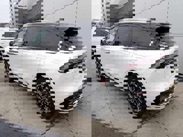 New 2026 Lincoln Nautilus Reserve image 3