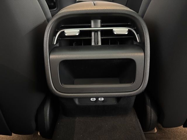 New 2025 Mercedes-Benz E 350 4MATIC Sedan image 17