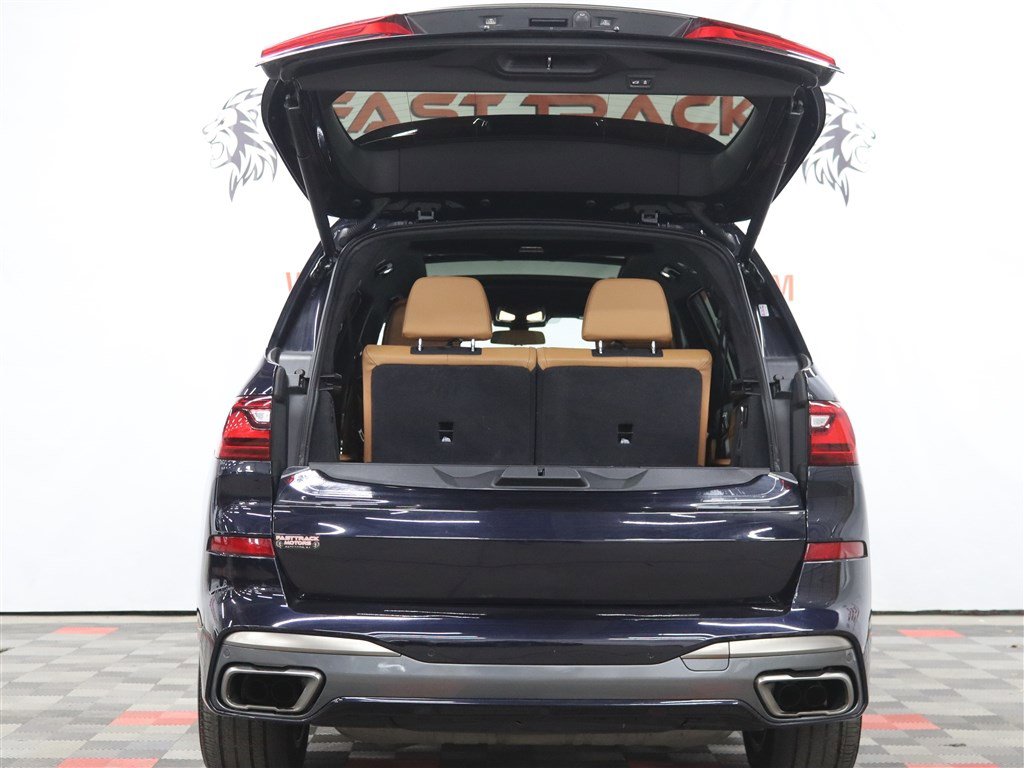 Used 2021 BMW X7 M50i image 7