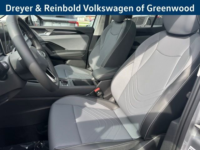 New 2026 Volkswagen Tiguan SE image 26