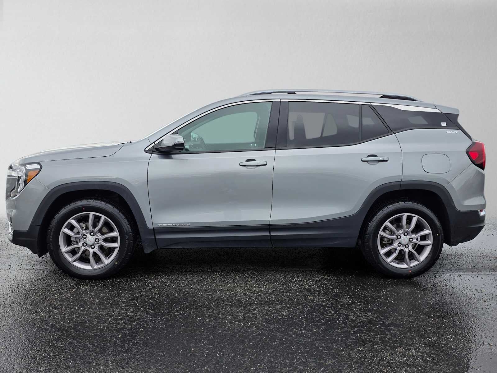 Certified 2024 GMC Terrain SLT AWD/4WD image 6