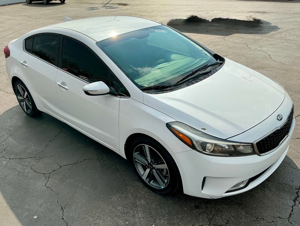 Used 2017 Kia Forte EX image 4