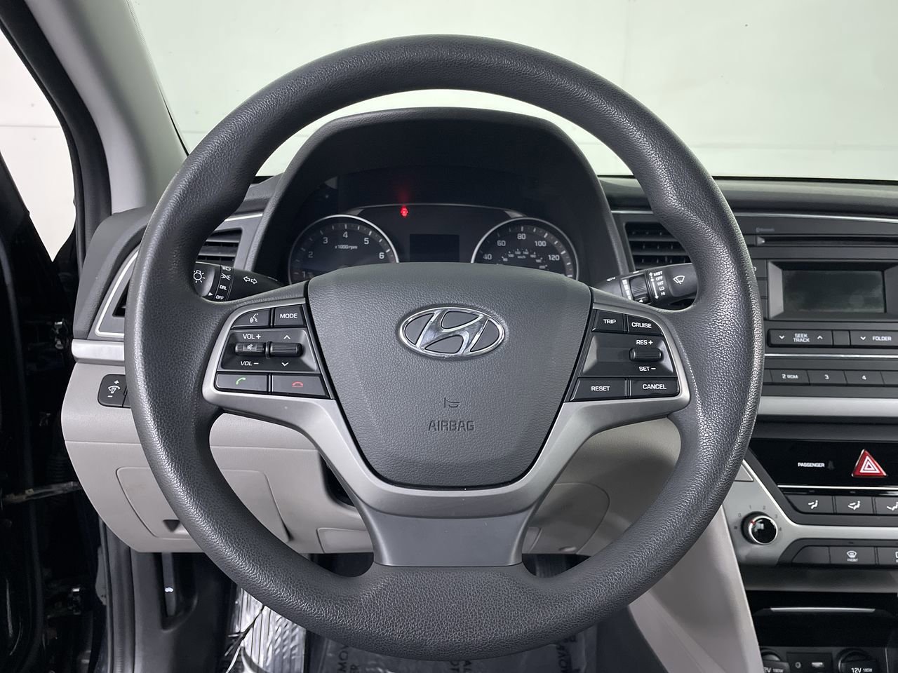 Used 2018 Hyundai Elantra SE FWD image 13