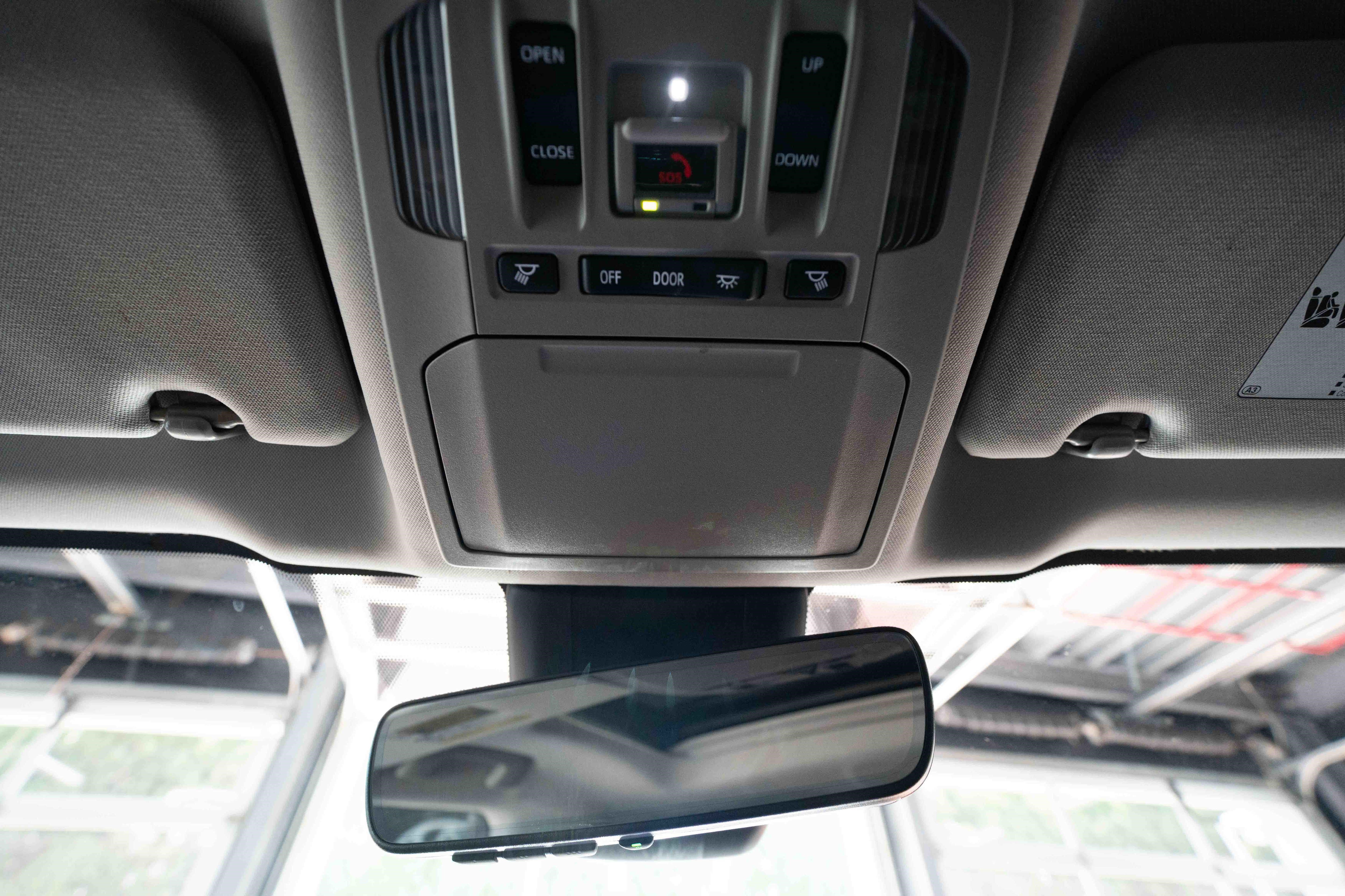 Used 2023 Toyota Highlander XLE AWD/4WD image 18
