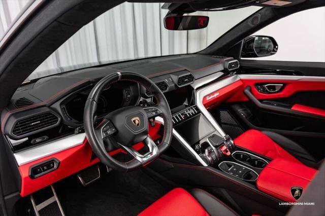 Used 2021 Lamborghini Urus AWD/4WD image 23