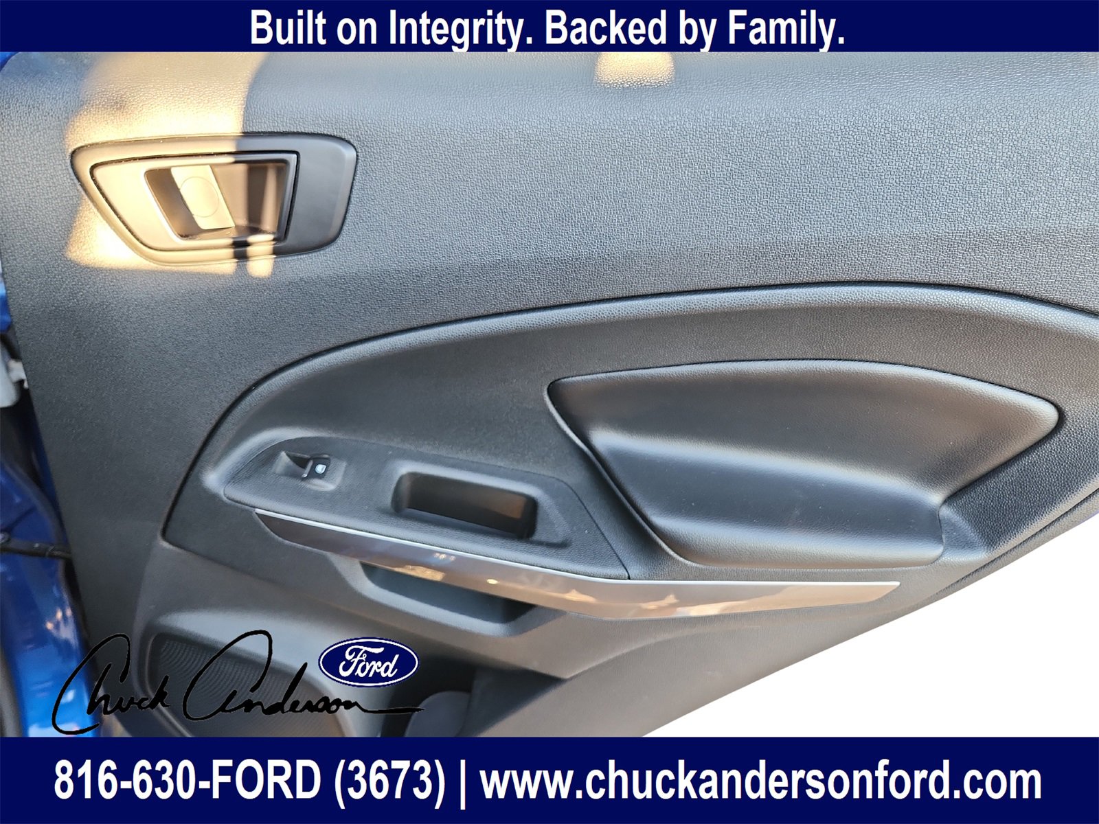 Used 2020 Ford EcoSport SES w/ SES Black Appearance Package image 28