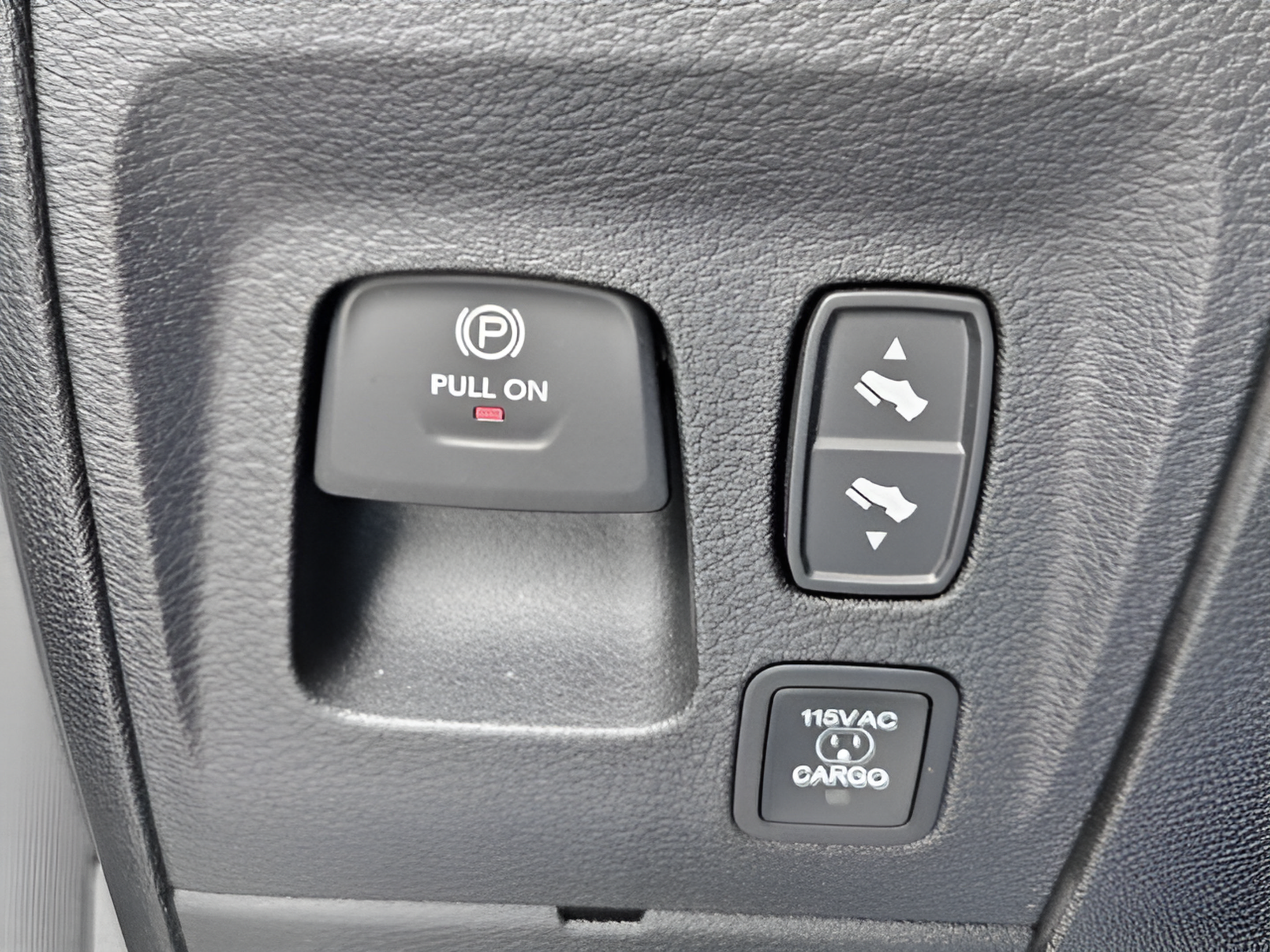Used 2025 RAM 1500 Limited AWD/4WD image 31