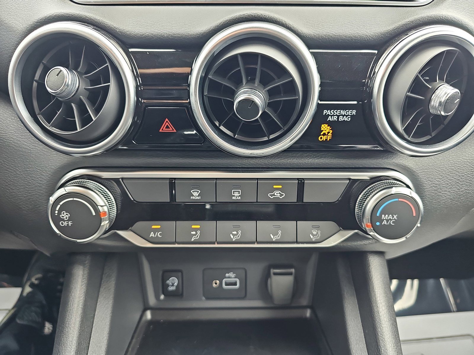 Used 2025 Nissan Sentra S FWD image 25