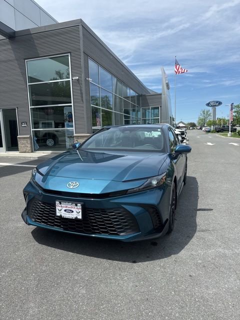 Used 2026 Toyota Camry SE w/ Convenience Package AWD/4WD image 1