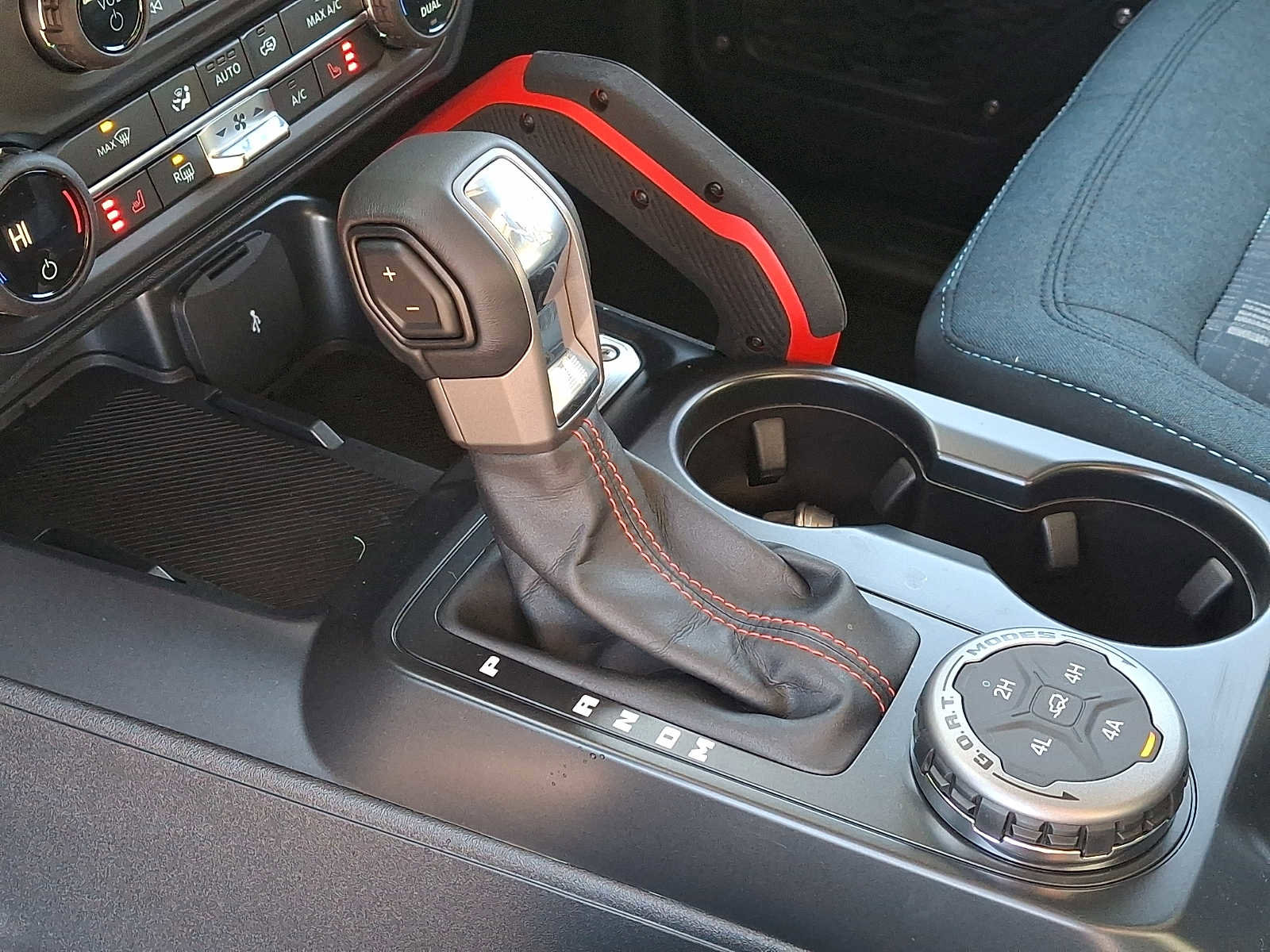 New 2025 Ford Bronco Heritage Edition image 12