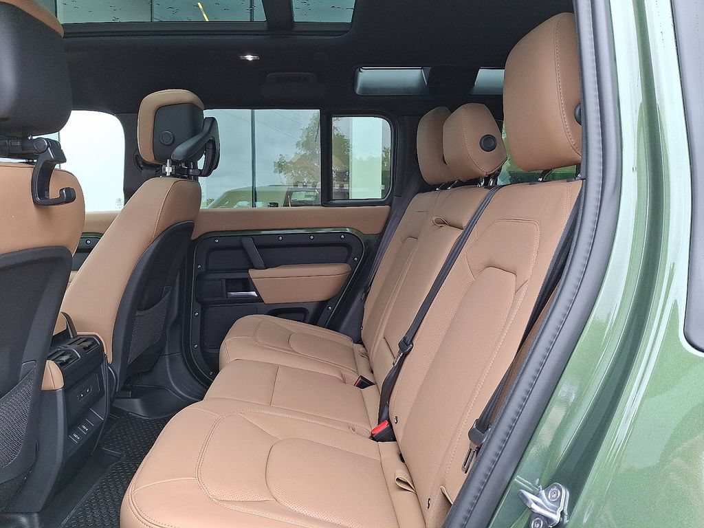 New 2026 Land Rover Defender 110 S AWD/4WD image 6