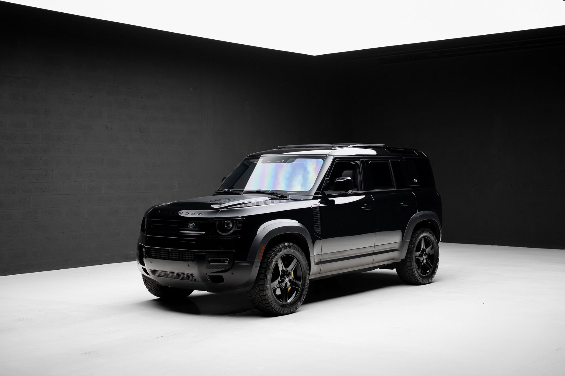 Used 2022 Land Rover Defender 110 SE image 4