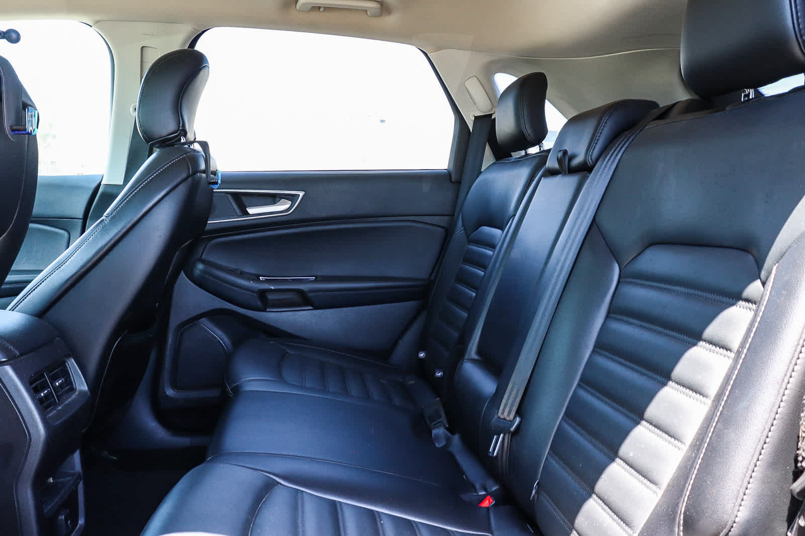 Used 2017 Ford Edge SEL w/ Equipment Group 201A FWD image 19