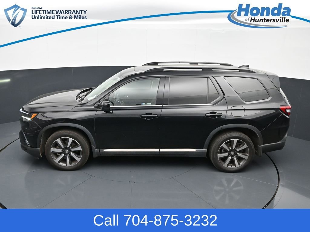 Used 2024 Honda Pilot Touring image 23