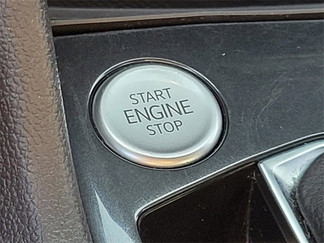 Used 2024 Volkswagen Tiguan SE R-Line image 31