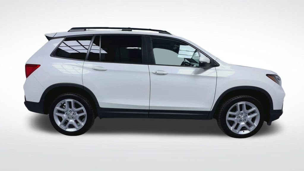 Used 2025 Honda Passport EX-L image 9