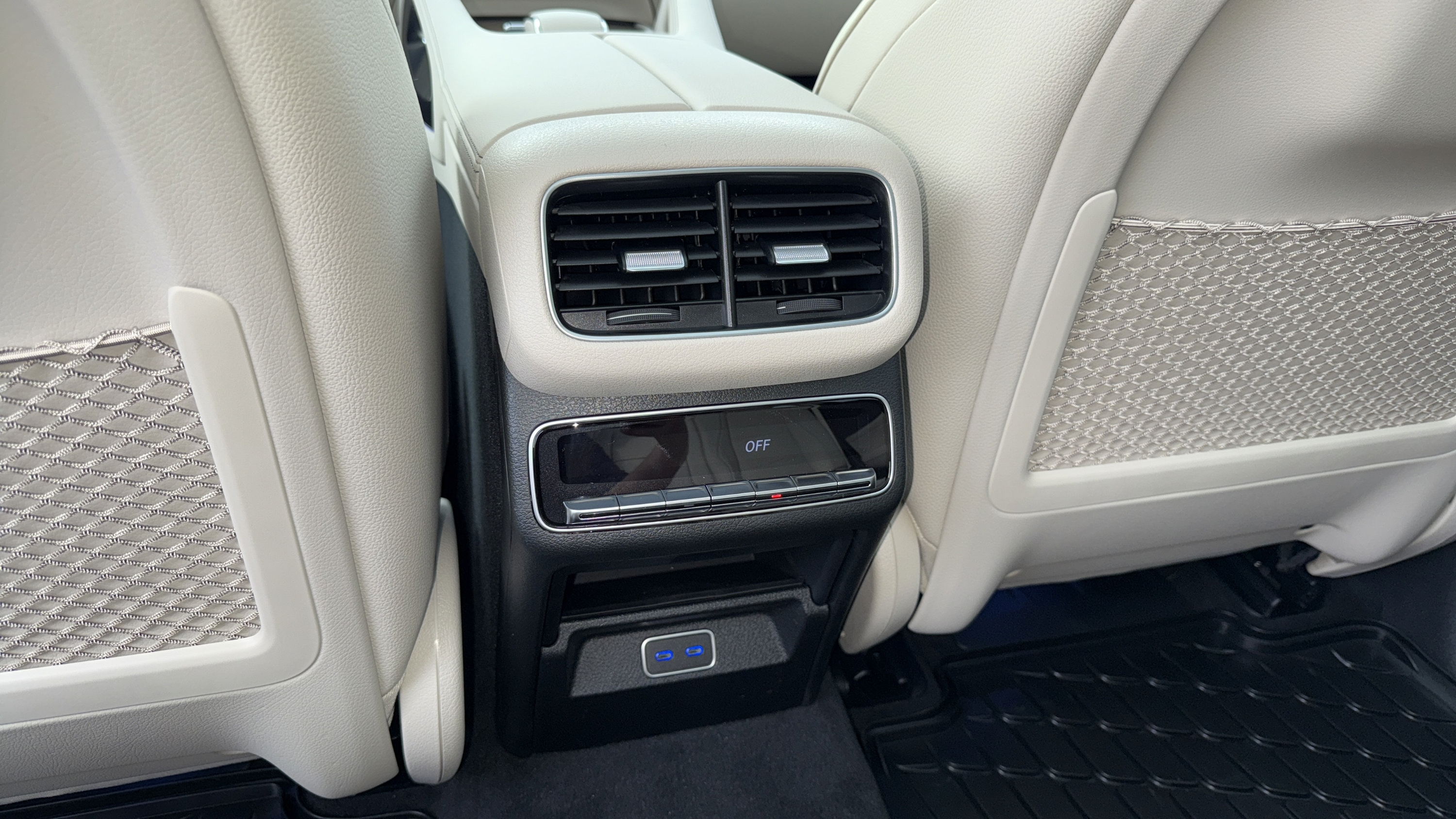 Certified 2026 Mercedes-Benz GLS 450 4MATIC image 29