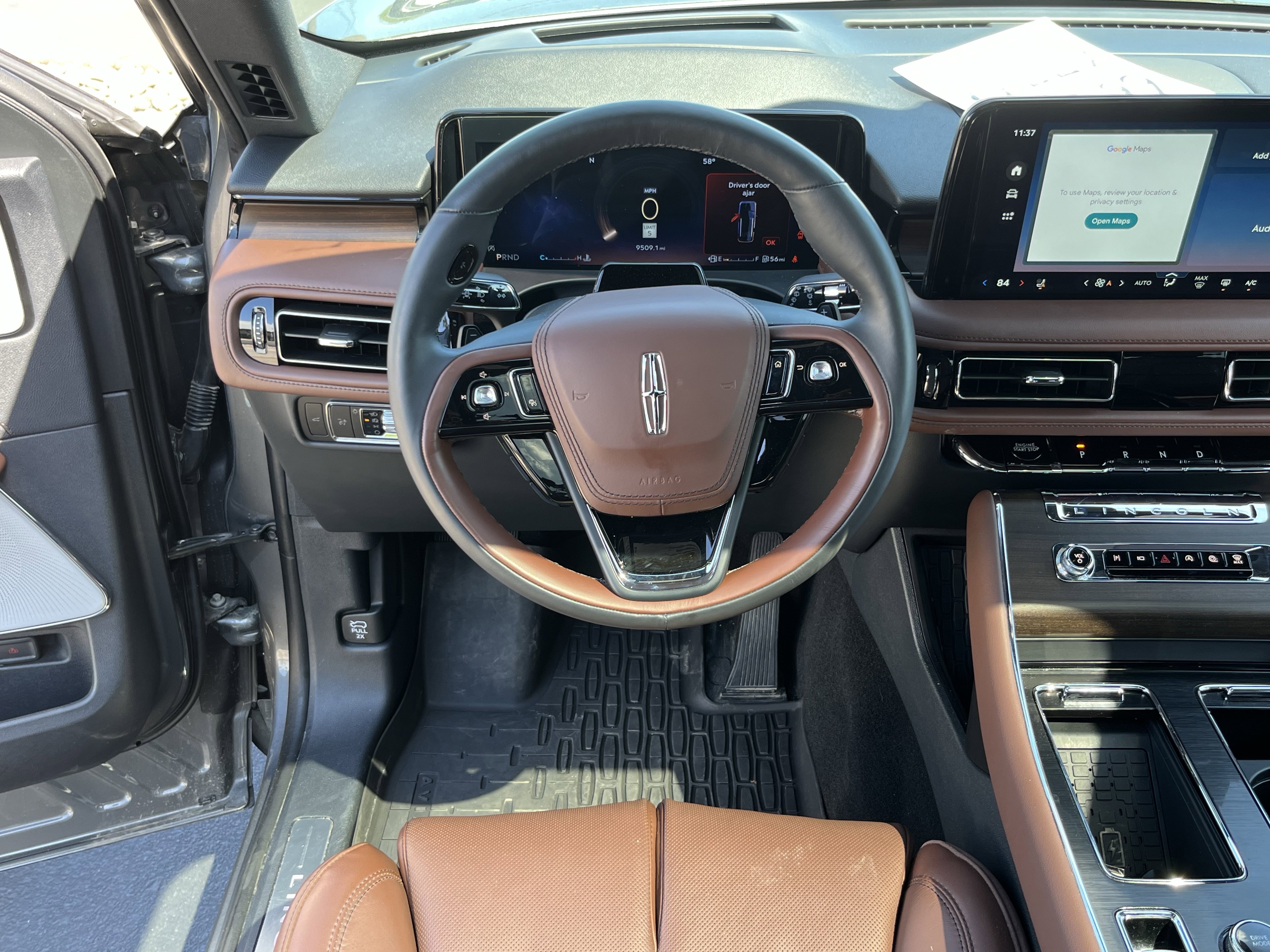 Used 2025 Lincoln Aviator Reserve w/ Equipment Group 201A AWD/4WD image 9