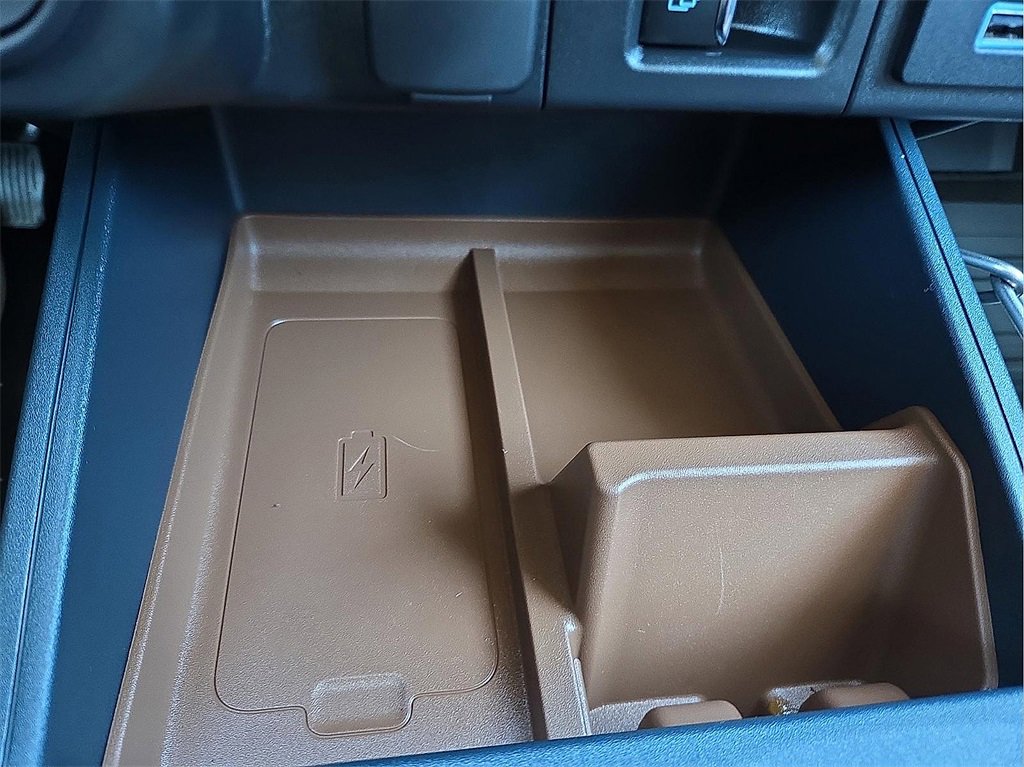 Used 2022 Ford Maverick Lariat w/ Lariat Luxury Package image 16