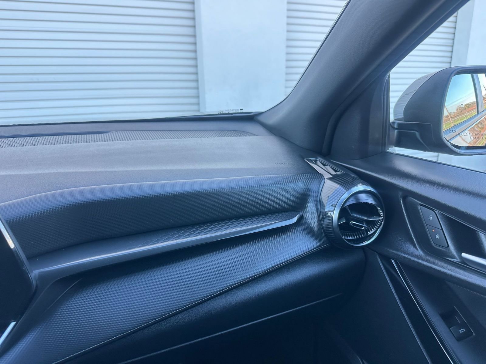 Used 2025 Chevrolet Equinox LT image 35