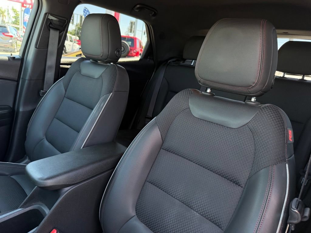 Used 2023 Chevrolet TrailBlazer RS FWD image 15