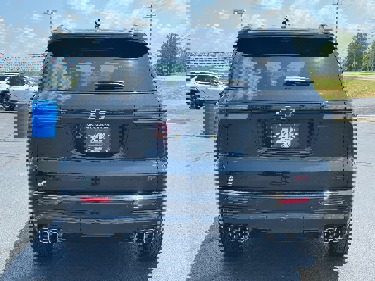 Used 2024 Chevrolet Traverse RS image 6