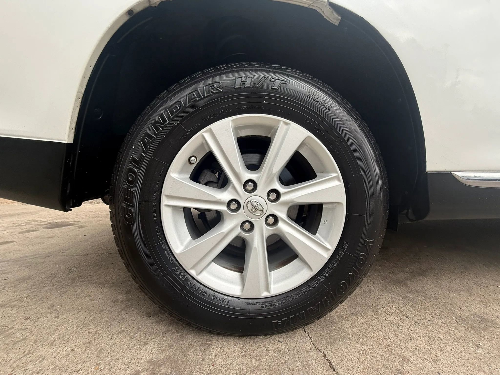 Used 2013 Toyota Highlander SE image 28