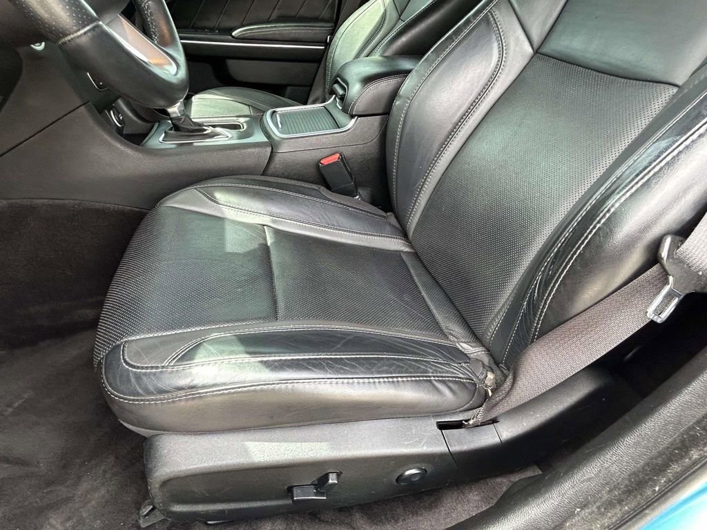 Used 2018 Dodge Charger R/T w/ Plus Group RWD image 18