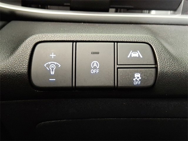 Used 2023 Hyundai Elantra SE w/ Preferred Accessory Package image 25