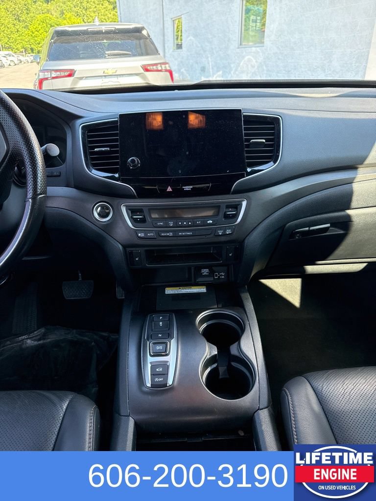 Used 2023 Honda Passport TrailSport image 16