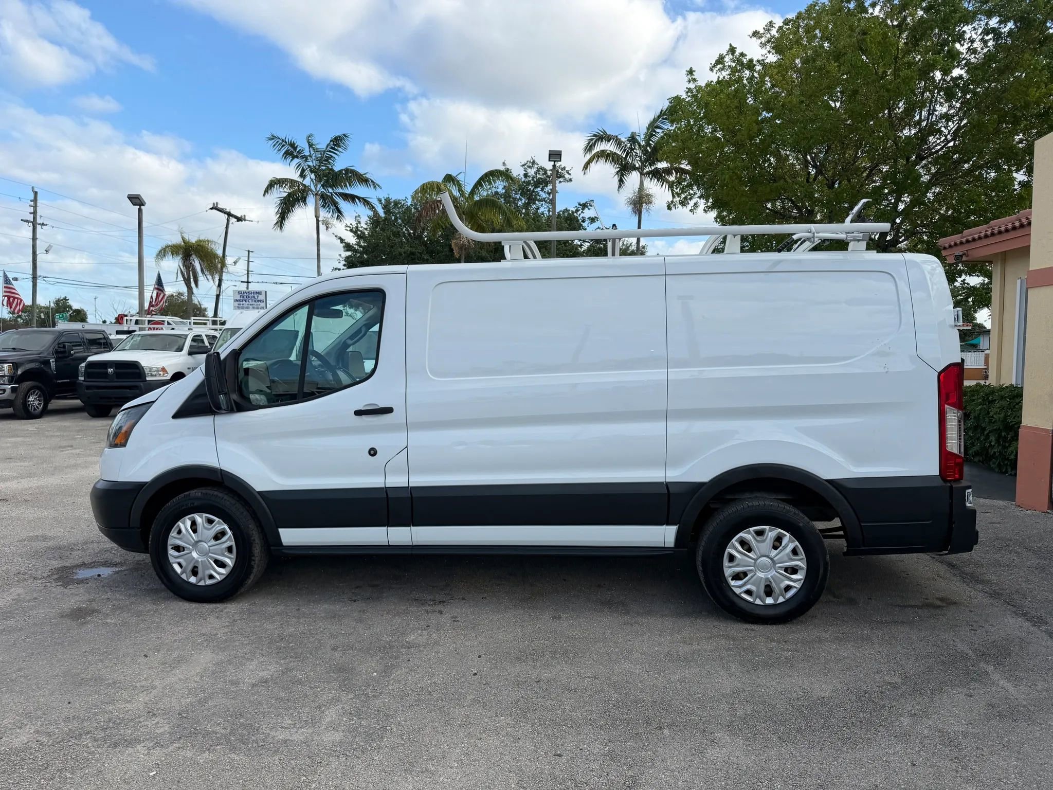 Used 2018 Ford Transit 150 130 Low Roof RWD image 2