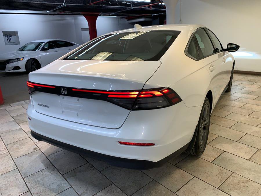 Used 2023 Honda Accord EX image 7