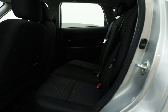 Used 2023 Mitsubishi Outlander Sport LE AWD/4WD image 28