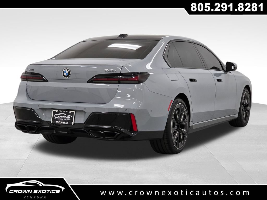 Used 2023 BMW 760i xDrive w/ Executive Package AWD/4WD image 7