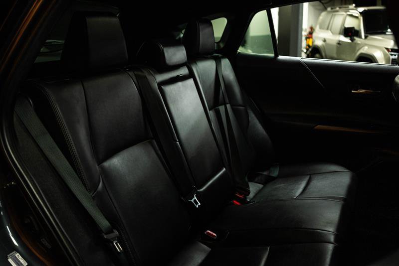 Used 2023 Toyota Venza XLE image 12