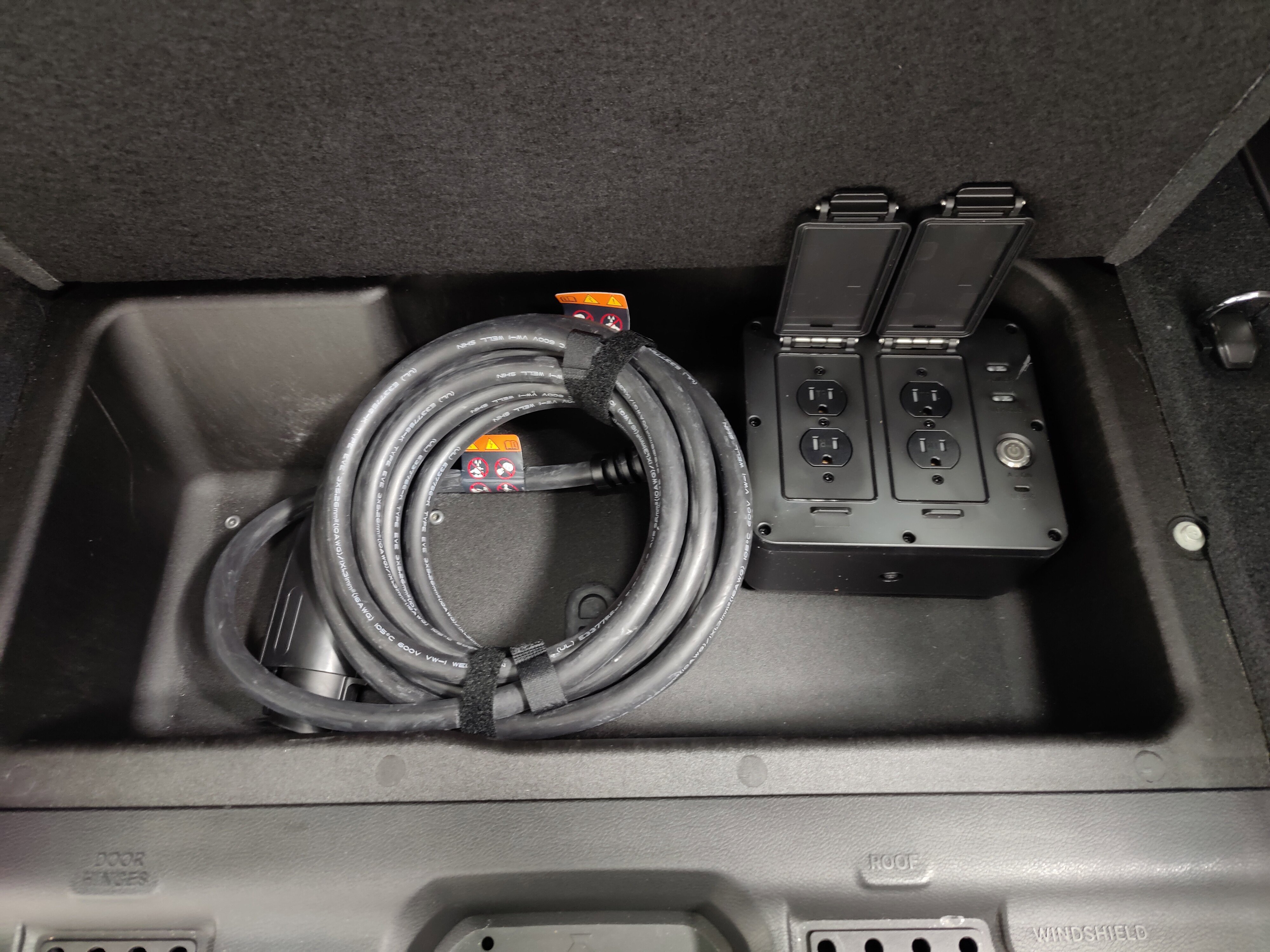 Used 2024 Jeep Wrangler Unlimited Rubicon 4xe w/ Technology Group image 15