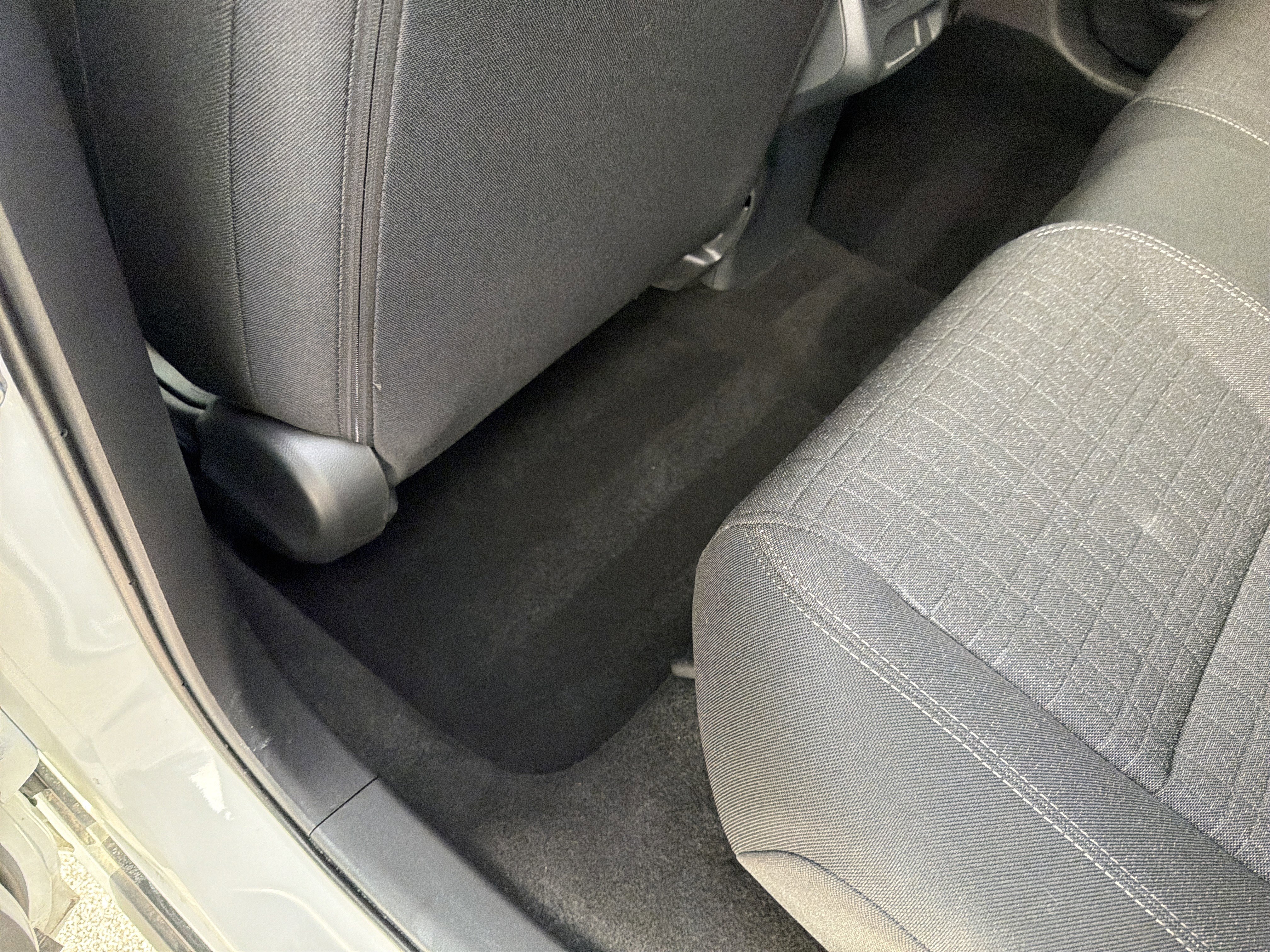 Used 2026 Honda HR-V LX image 48