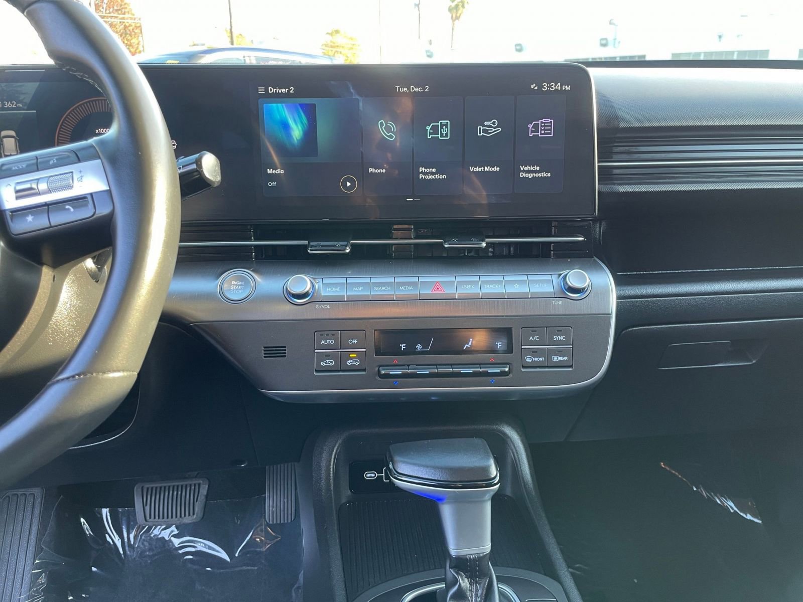 Used 2025 Hyundai Kona SEL image 18