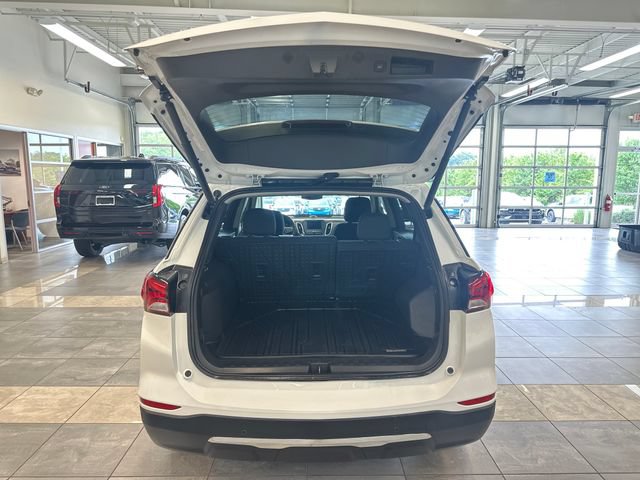 Used 2024 Chevrolet Equinox LT w/ LPO, Floor Liner Package FWD image 26